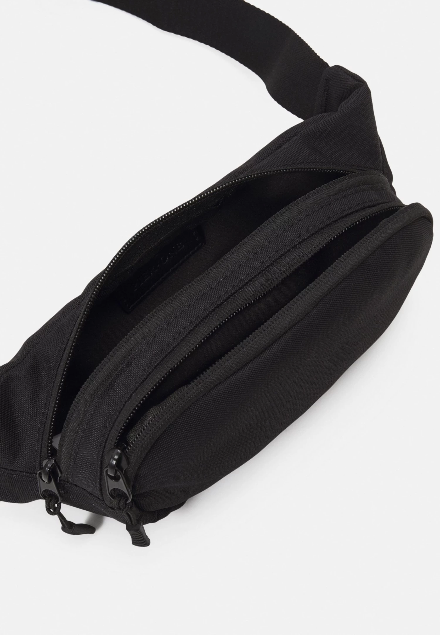 Pier One Riñonera - Black 5 Pier One Riñonera - Black - Imagen 3