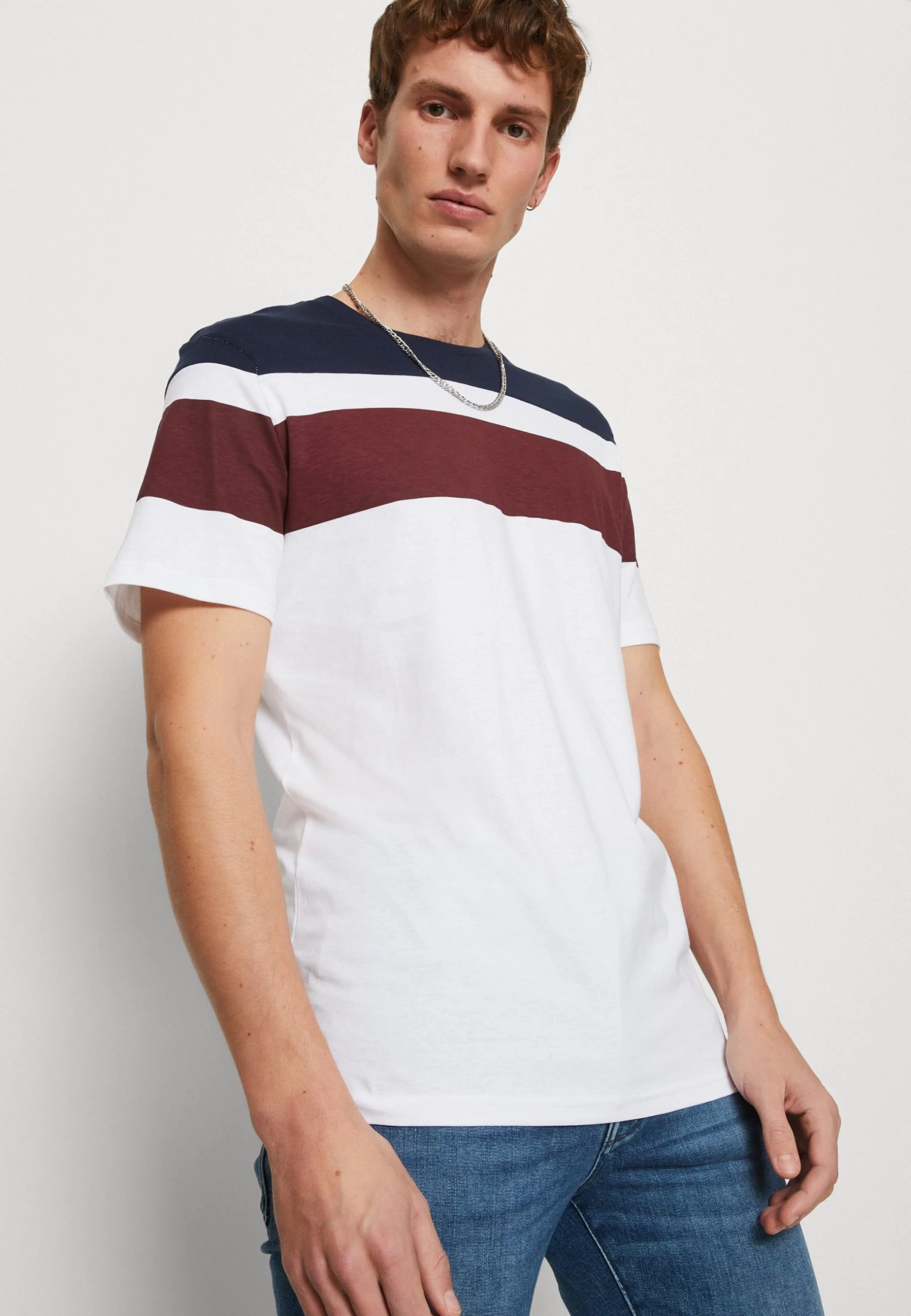 Pier One Camiseta Estampada - White 6 Pier One Camiseta Estampada - White - Imagen 4