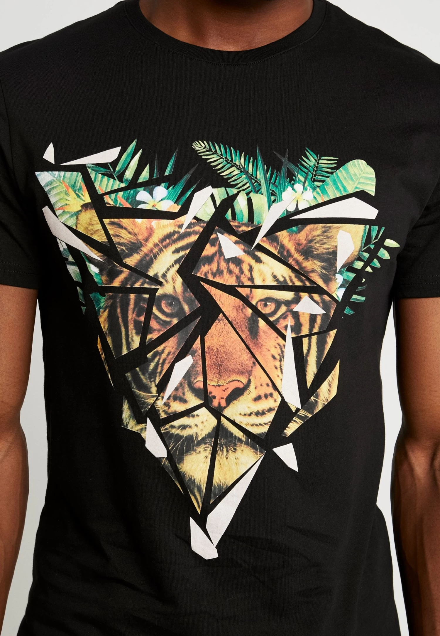 Pier One Camiseta Estampada - Black 8 Pier One Camiseta Estampada - Black - Imagen 6