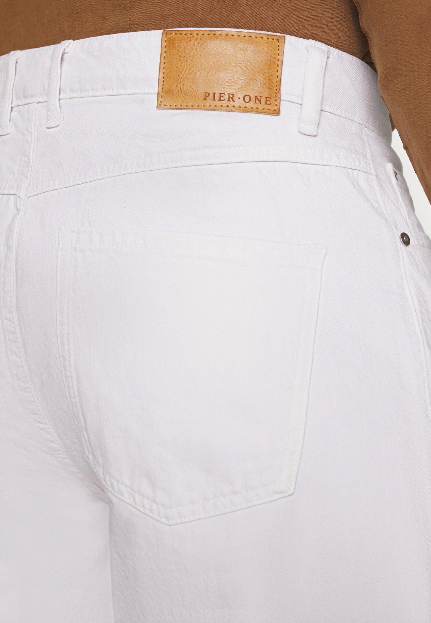 Pier One Vaqueros Boyfriend - White Denim 7 Pier One Vaqueros Boyfriend - White Denim - Imagen 5