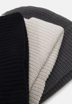 Pier One Unisex 3 Pack - Gorro - Black/Dark Grey/Off-White/ 9 Pier One Unisex 3 Pack - Gorro - Black/Dark Grey/Off-White/ -Pier One 2a1daa058c674c9dbb0074799d429f4b