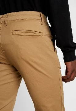 Pier One Pantalones Chinos -Beige -Pier One 2e14e2f4c96f4bb6a56bbc9900da19e3