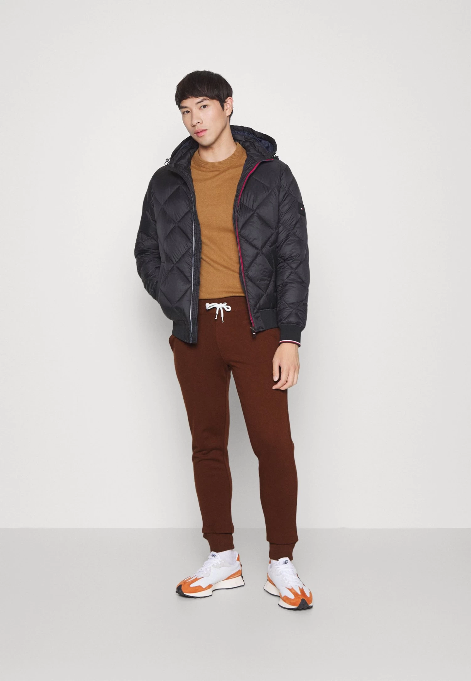 Pier One 2 Pack - Pantalones Deportivos - Dark Brown/Black 3 Pier One 2 Pack - Pantalones Deportivos - Dark Brown/Black