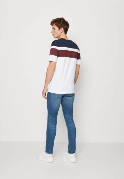 Pier One Camiseta Estampada - White 10 Pier One Camiseta Estampada - White -Pier One 5b14b64c9c9a4349a442b3e78c88f075