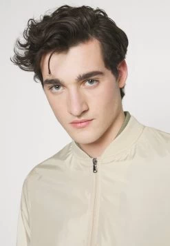 Pier One Chaquetas Bomber - Beige 13 Pier One Chaquetas Bomber - Beige -Pier One 5e692062430840f0a678357133c5816a