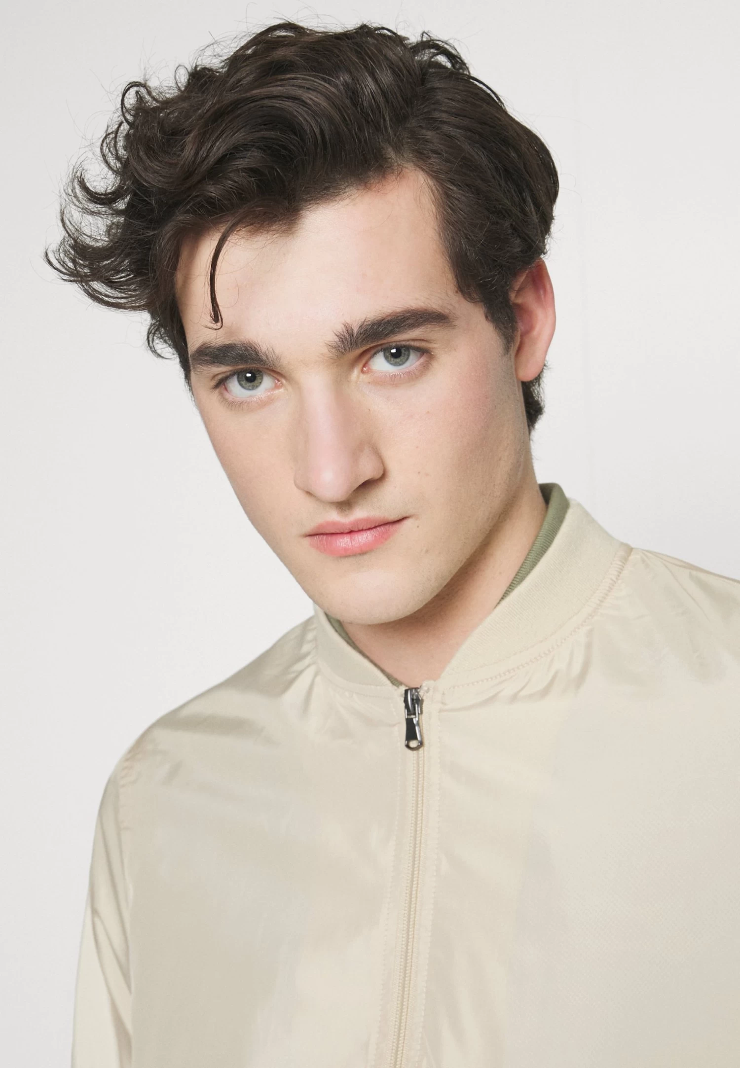 Pier One Chaquetas Bomber - Beige 7 Pier One Chaquetas Bomber - Beige - Imagen 5