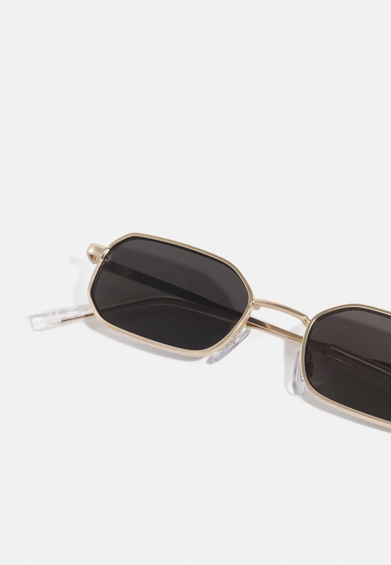Pier One Unisex - Gafas De Sol - Gold-Coloured/Black 6 Pier One Unisex - Gafas De Sol - Gold-Coloured/Black - Imagen 4