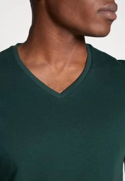 Pier One 3 Pack- Camiseta Básica - Black, Grey, Green -Pier One 75d8e7abd9c649fe8ff382e42bf08591