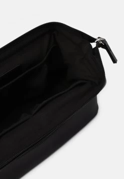 Pier One Neceser - 802 - Black 7 Pier One Neceser - 802 - Black -Pier One 7aa537de0d9045aaa803a044e8f7ffbf