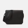 Pier One Big Messenger Bag - Bandolera - Black 2 Pier One Big Messenger Bag - Bandolera - Black -Pier One 7ddcf6c58a914522af50734462d06ee0