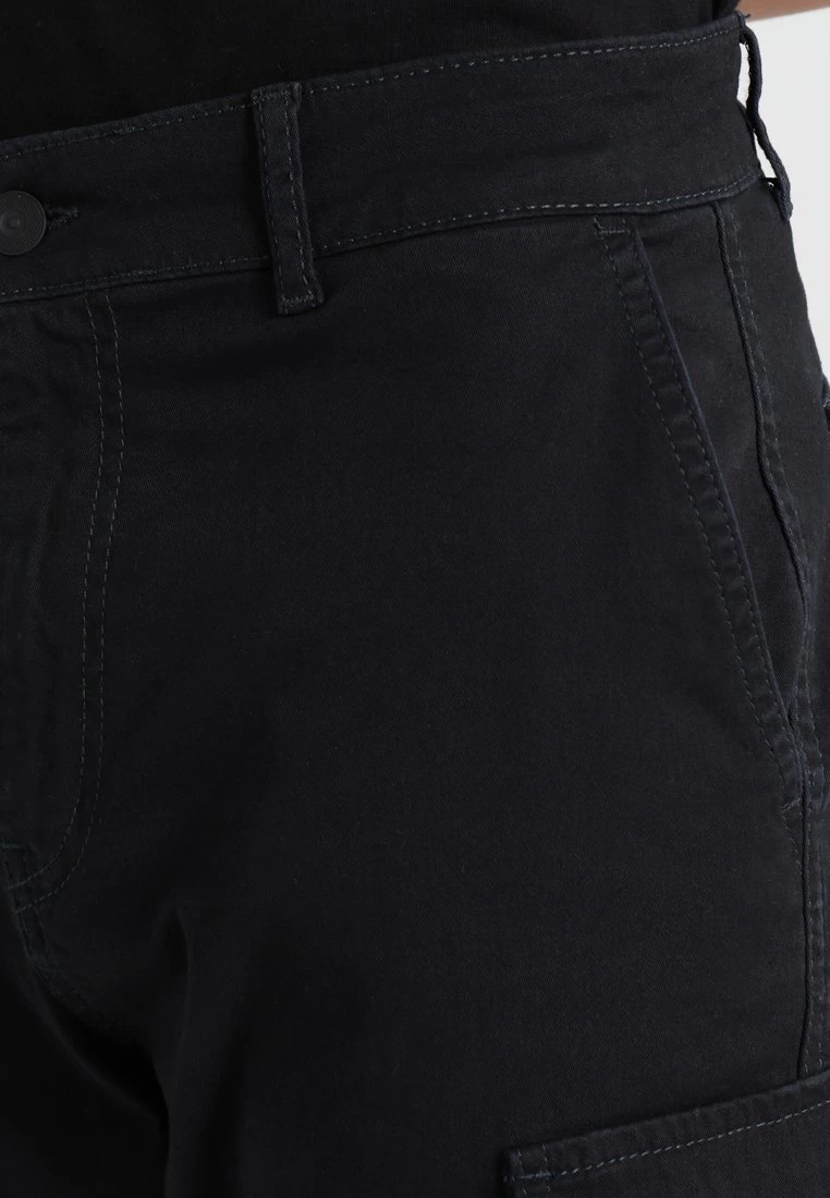 Pier One Cuffed Skinny Trouser- Pantalones Cargo - Black 6 Pier One Cuffed Skinny Trouser- Pantalones Cargo - Black - Imagen 4