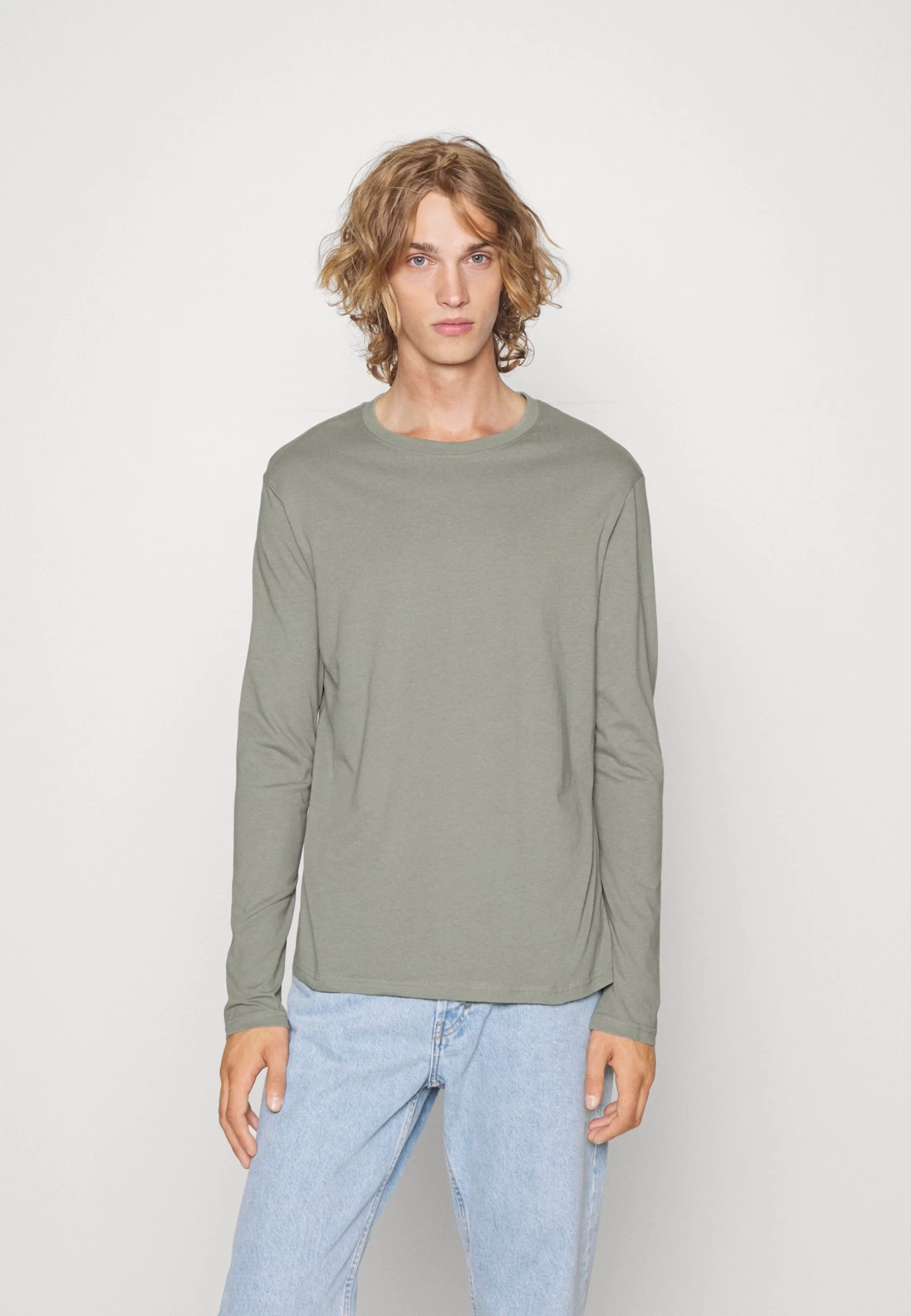 Pier One 5 Pack - Camiseta De Manga Larga - Black/Dark Blue/Stone 6 Pier One 5 Pack - Camiseta De Manga Larga - Black/Dark Blue/Stone - Imagen 4