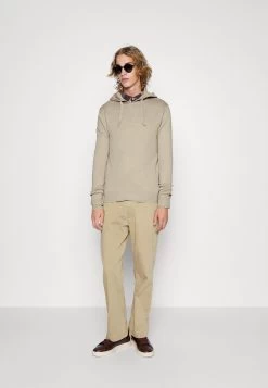 Pier One -Pier One 92e02fa670d94d149d9c193b7452dbe5