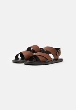 Pier One Unisex - Sandalias - Cognac -Pier One 93d59b6c78964396a0134fb24776a5f7