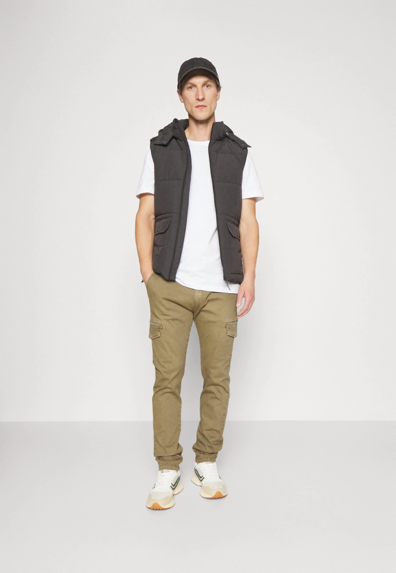 Pier One Camiseta Estampada - White 4 Pier One Camiseta Estampada - White - Imagen 2