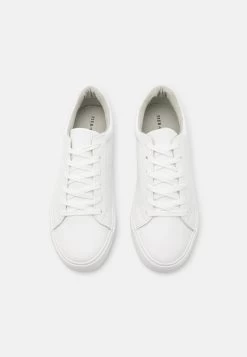 Pier One Zapatillas - White 11 Pier One Zapatillas - White -Pier One a69f39e681f54ad190389a1a133e901d
