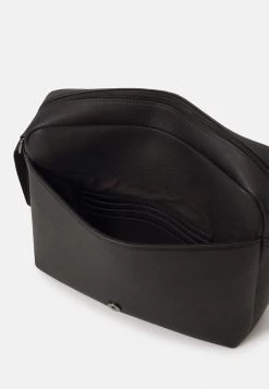 Pier One Big Messenger Bag - Bandolera - Black 11 Pier One Big Messenger Bag - Bandolera - Black -Pier One bd8bc0c71e68430e9951a6fd9a3e8f72