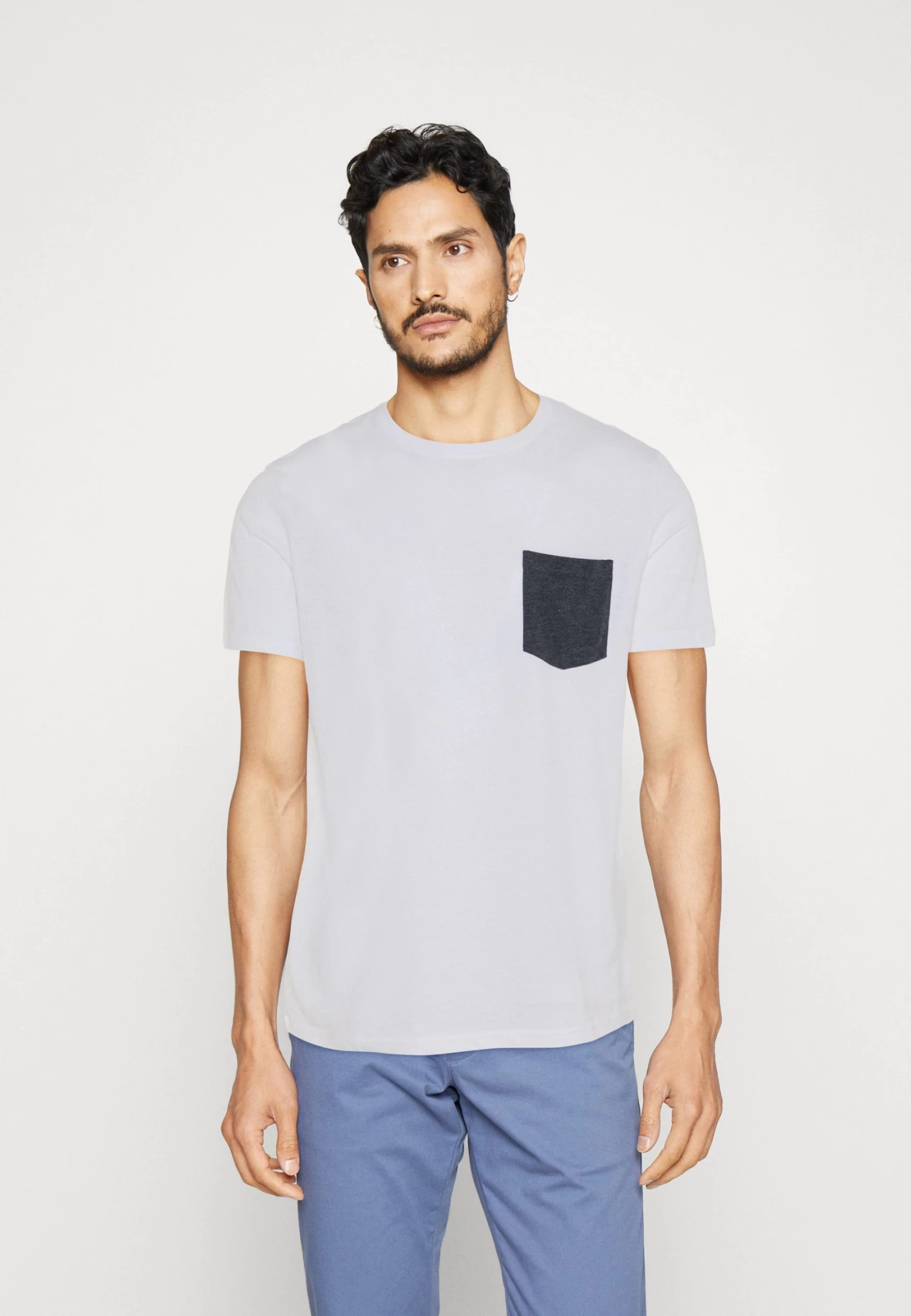 Pier One 2 Pack - Camiseta Estampada - White/Multi-Coloured 6 Pier One 2 Pack - Camiseta Estampada - White/Multi-Coloured - Imagen 4