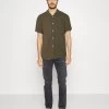 Pier One 2 Pack - Camisa - Olive/Black