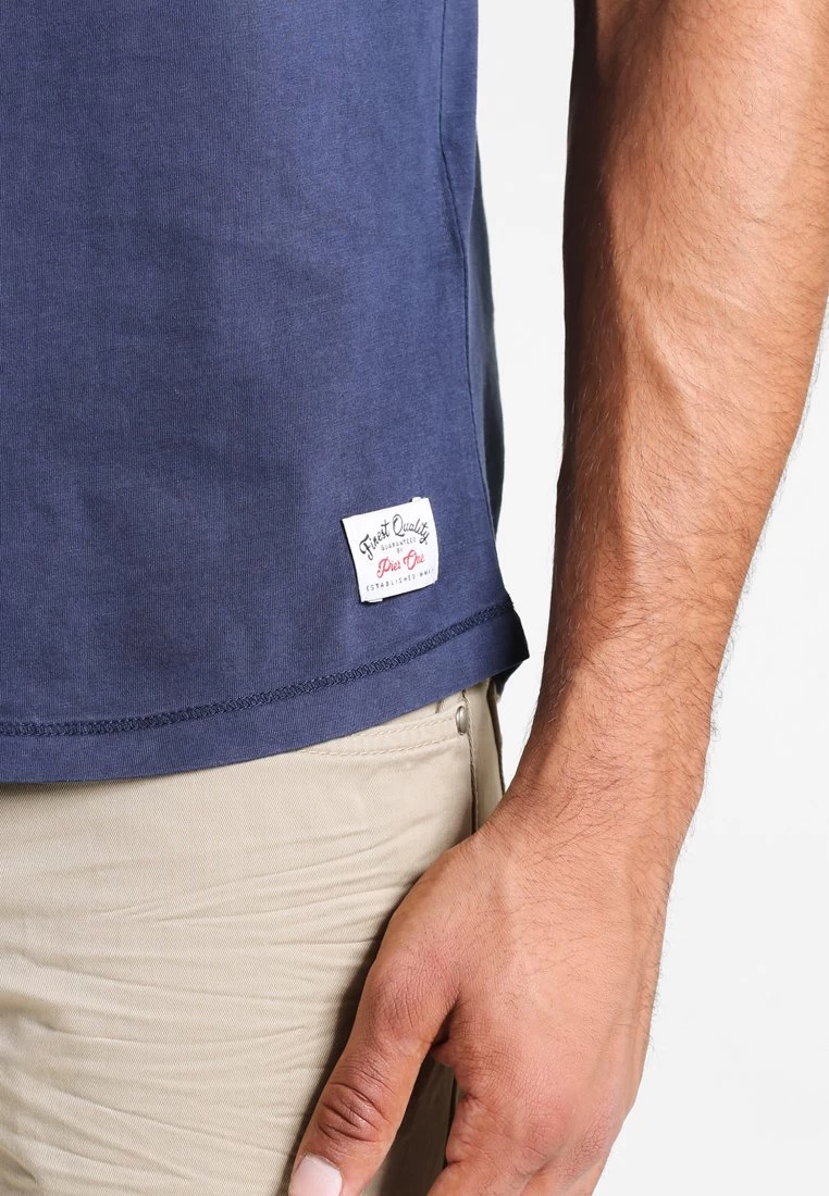 Pier One Garment Tee - Camiseta Básica - Navy 7 Pier One Garment Tee - Camiseta Básica - Navy - Imagen 5