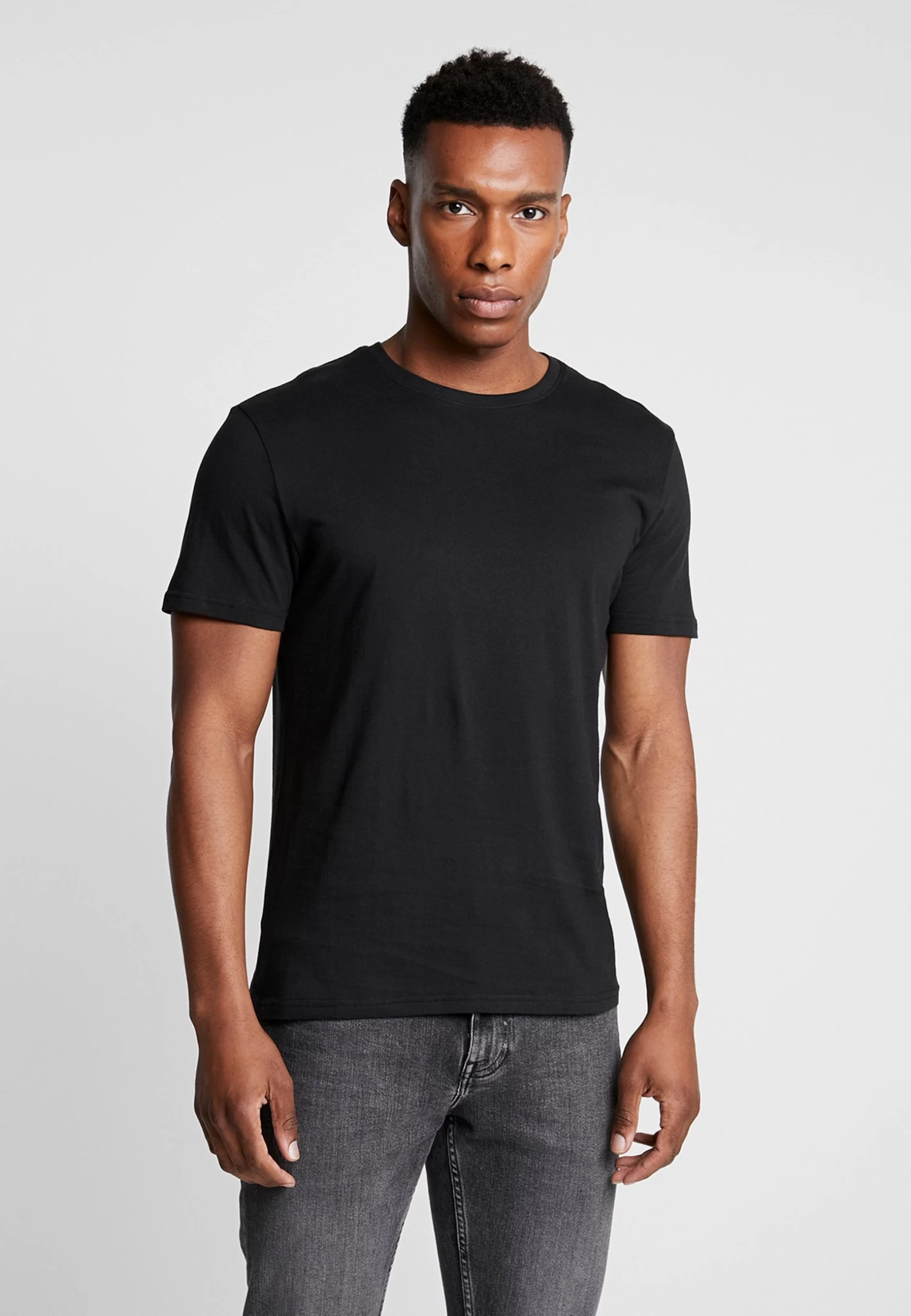 Pier One 5 Pack - Camiseta Básica - Mottled Bordeaux/White 4 Pier One 5 Pack - Camiseta Básica - Mottled Bordeaux/White - Imagen 2