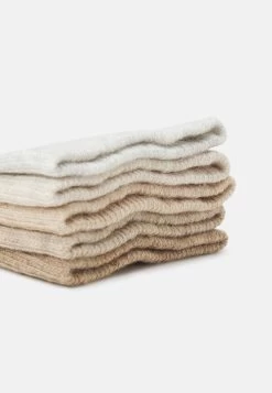 Pier One 5Pack - Calcetines - Off-White/Beige/Tan 5 Pier One 5Pack - Calcetines - Off-White/Beige/Tan -Pier One da4b4050381c4280b8db38dee2adefad