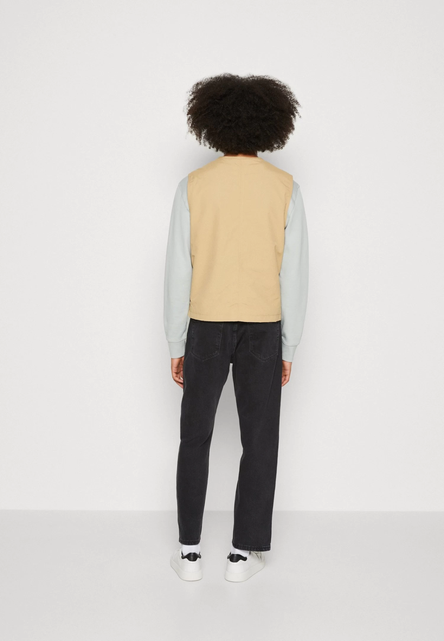 Pier One Chaleco - Tan 5 Pier One Chaleco - Tan - Imagen 3