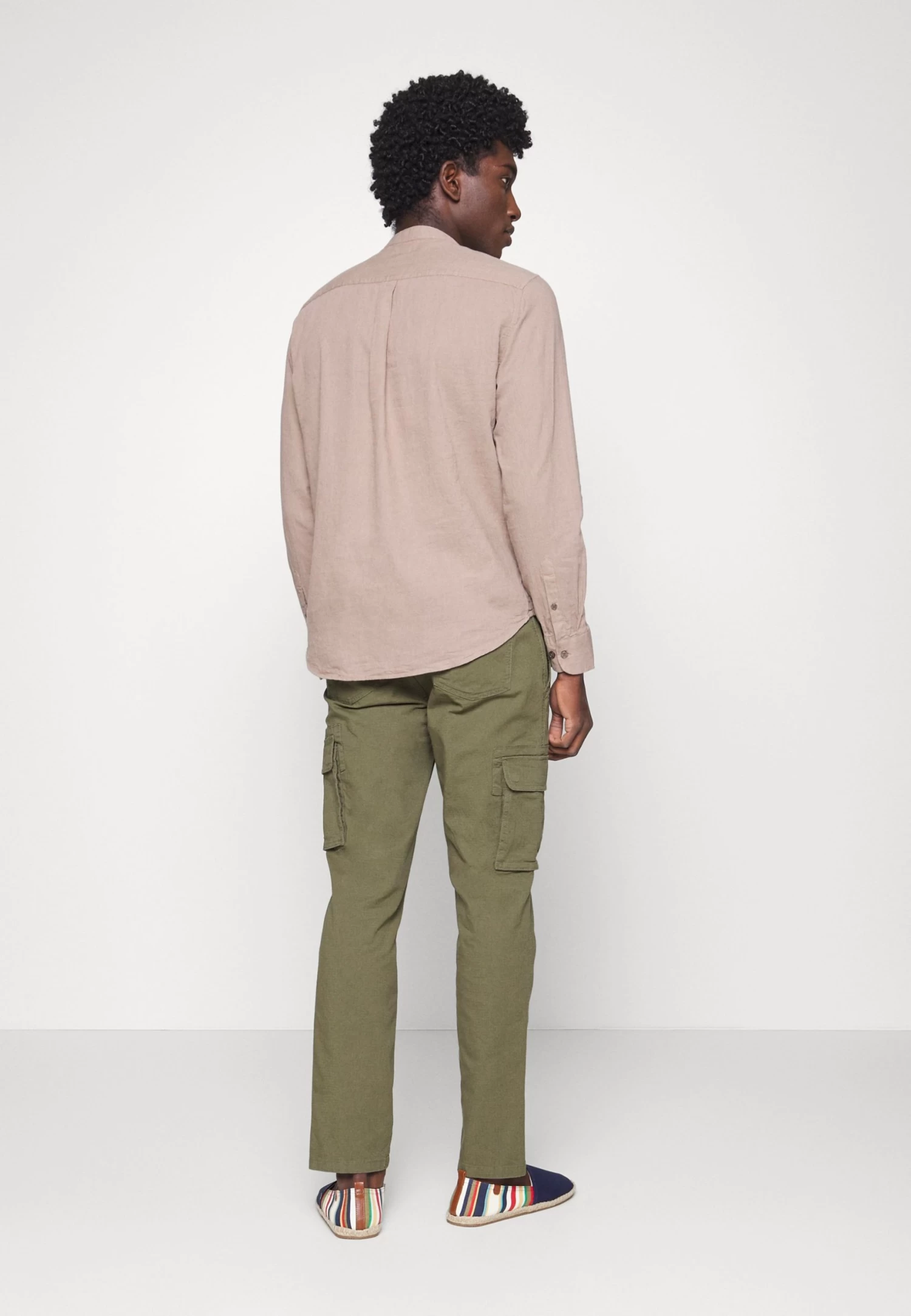 Pier One Pantalones Cargo -Olive 7 Pier One Pantalones Cargo -Olive - Imagen 5